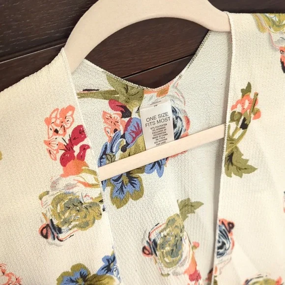 Floral Ruana - Picture 2 of 4